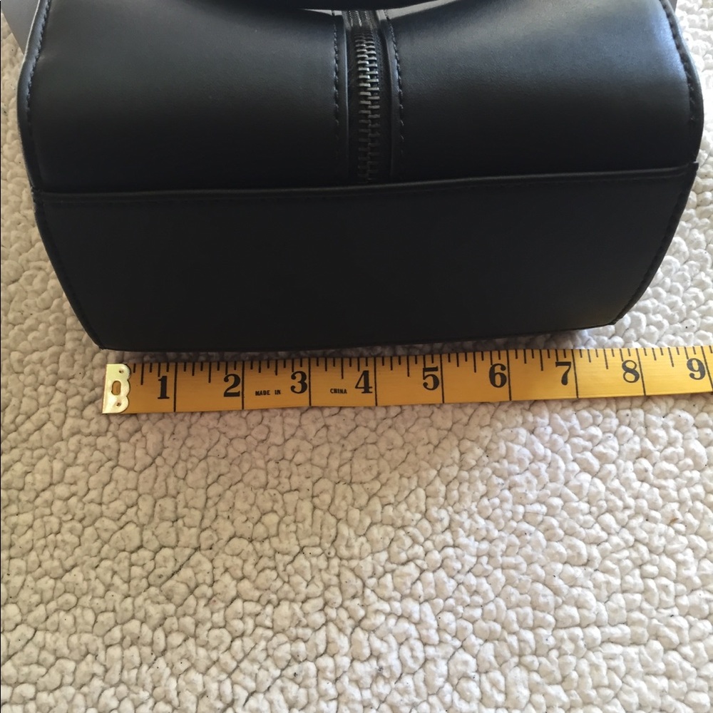 NWOT, Danielle Nicole Alexa Baby cross body - Picture 8 of 11